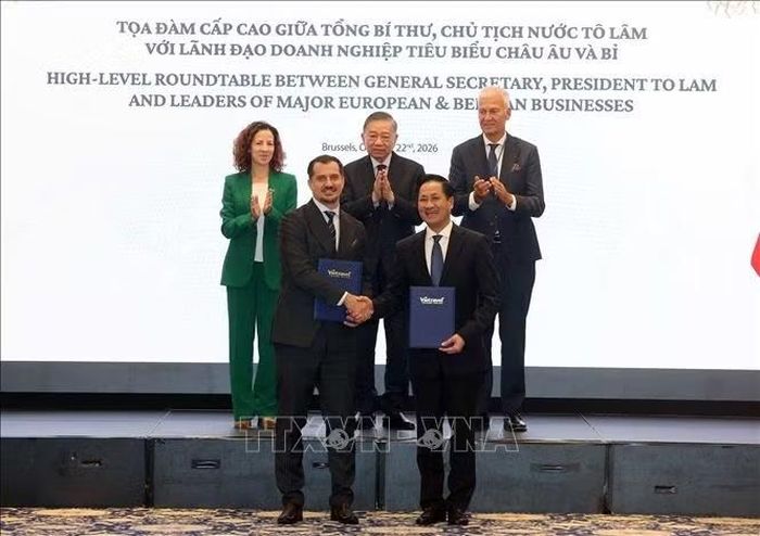 Tổng Bí thư, Chủ tịch nước Tô Lâm chứng kiến trao thoả thuận hợp tác giữa các doanh nghiệp. Ảnh: Thống Nhất/TTXVN