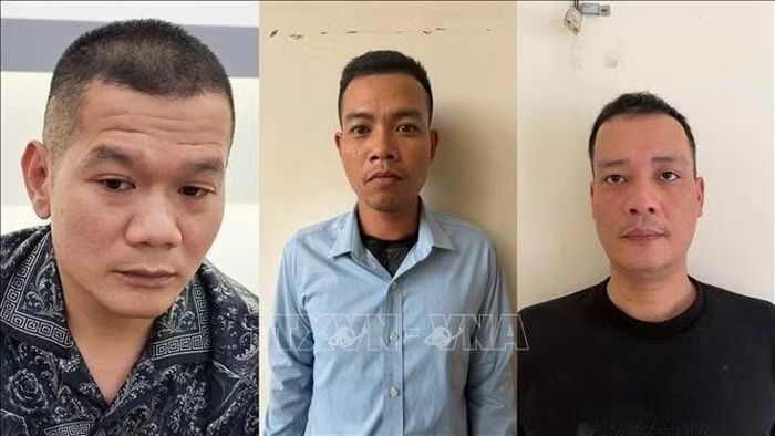 Các đối tượng tại cơ quan công an. Ảnh: TTXVN phát