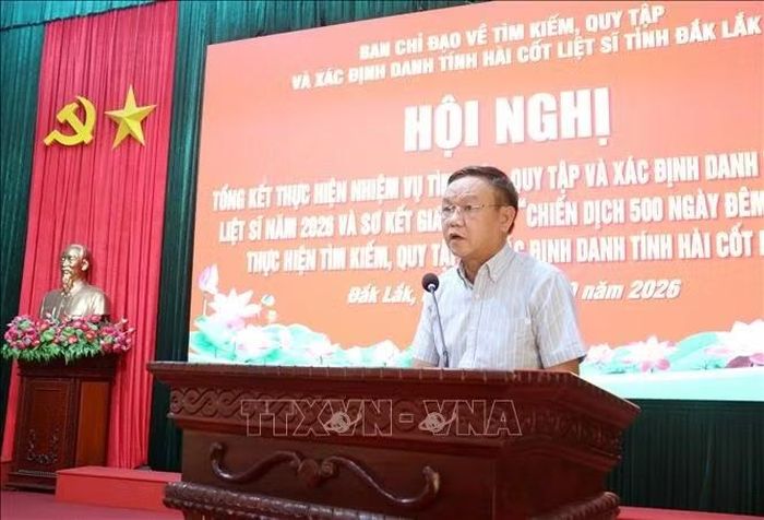 Ông Đào Mỹ, Phó Chủ tịch UBND tỉnh, Trưởng Ban Chỉ đạo tìm kiếm, quy tập và xác định danh tính hài cốt liệt sĩ tỉnh Đắk Lắk phát biểu kết luận hội nghị.