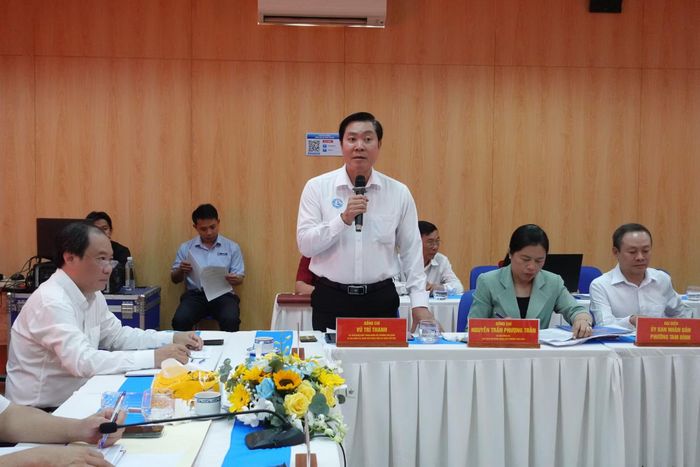 Tiến sĩ, bác sĩ Vũ Trí Thanh, Giám đốc Bệnh viện Đa khoa Thủ Đức báo tại buổi làm việc với đoàn khảo sát.