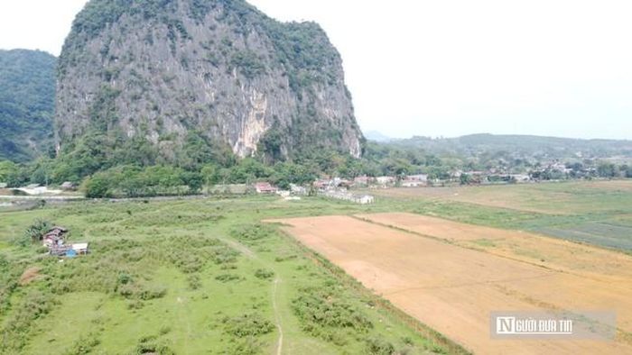 Người dân địa phương cũng không đồng thuận dự án hoạt động quá gần khu dân cư.