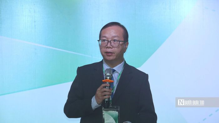 PGS.TS. Nguyễn Hữu Cương, Hiệu trưởng Trường Đại học Phương Đông phát biểu khai mạc (Ảnh: Quốc Tiệp).
