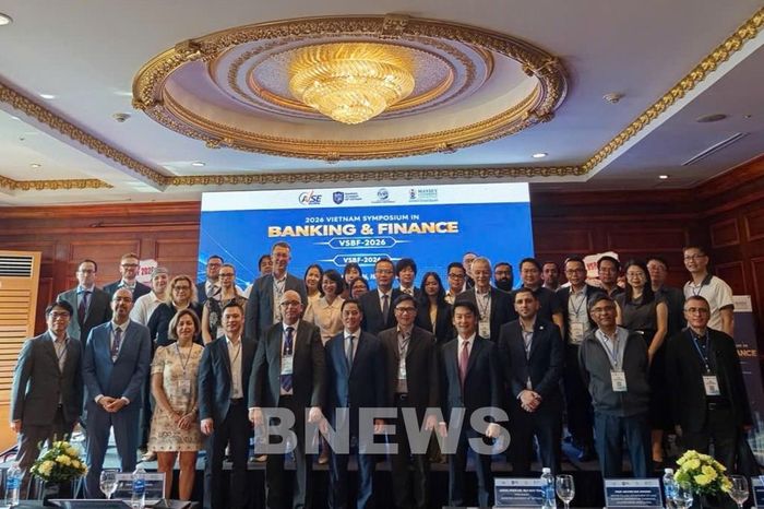 Các đại biểu, diễn giả và khách mời chụp ảnh lưu niệm tại Hội thảo. Ảnh: Anh Thư