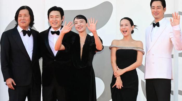 Possible Love tạo dấu ấn tại Liên hoan phim Venice 2026, góp phần nâng cao kỳ vọng của giới chuyên môn về cơ hội tranh giải Oscar.