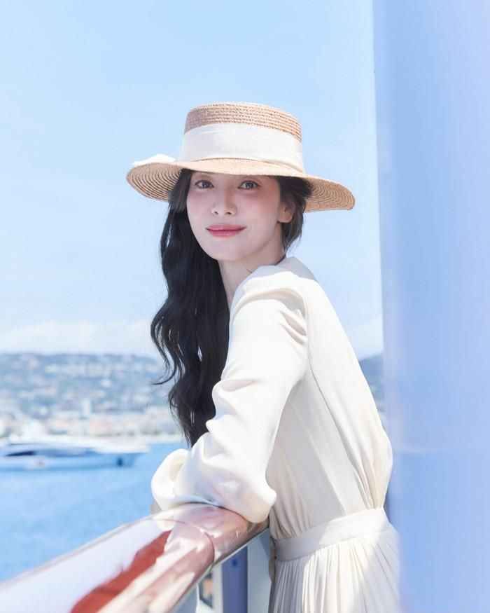 Nhan sắc cuốn hút của Song Hye Kyo ở tuổi 44.