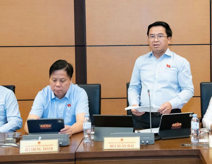 Đại biểu Bùi Xuân Hải (Hải Phòng) phát biểu