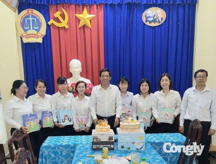 Lãnh đạo TAND khu vực 5 - Cà Mau luôn quan tâm, động viên kịp thời cán bộ, người lao động tại đơn vị