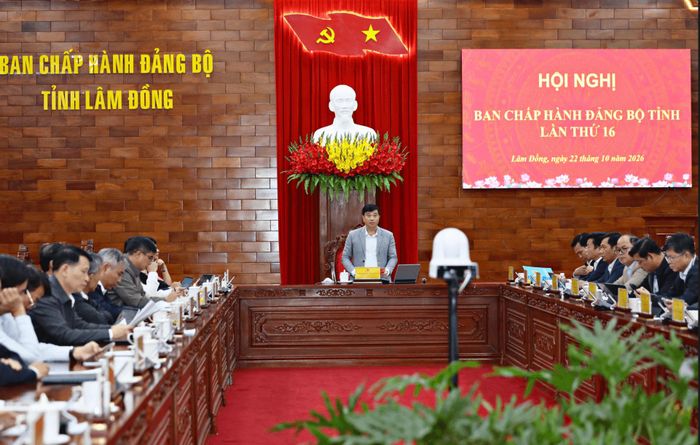 Quang cảnh Hội nghị lần thứ 16 của Ban Chấp hành Đảng bộ tỉnh Lâm Đồng.