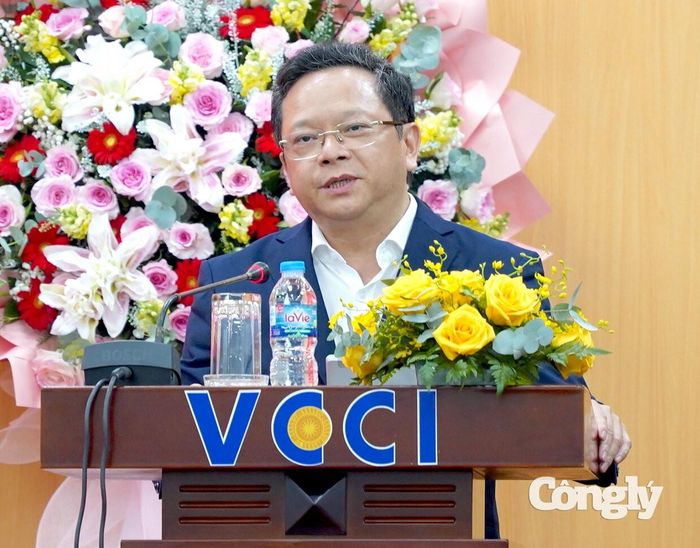 TS Nguyễn Đức Hiển - Phó Trưởng Ban Chính sách, Chiến lược Trung ương phát biểu.