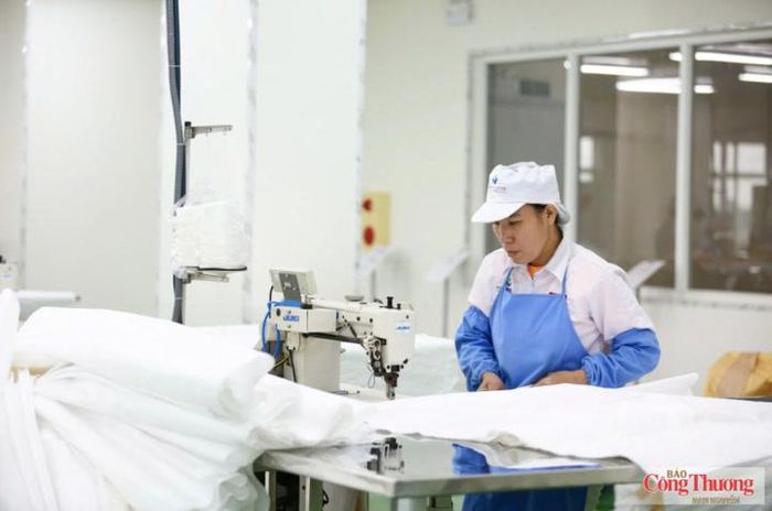 Các vụ việc phòng vệ thương mại gia tăng buộc ngành dệt may phải nâng cấp năng lực.