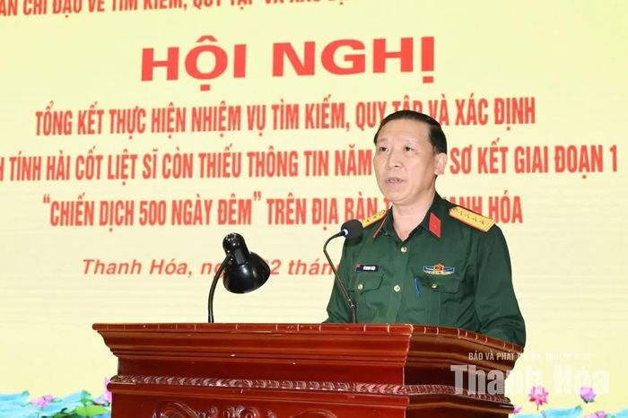 Đại tá Võ Quang Thiện, Chính ủy Bộ Chỉ huy Quân sự tỉnh, Phó Trưởng ban Thường trực Ban Chỉ đạo tỉnh điều hành nội dung thảo luận tại hội nghị.