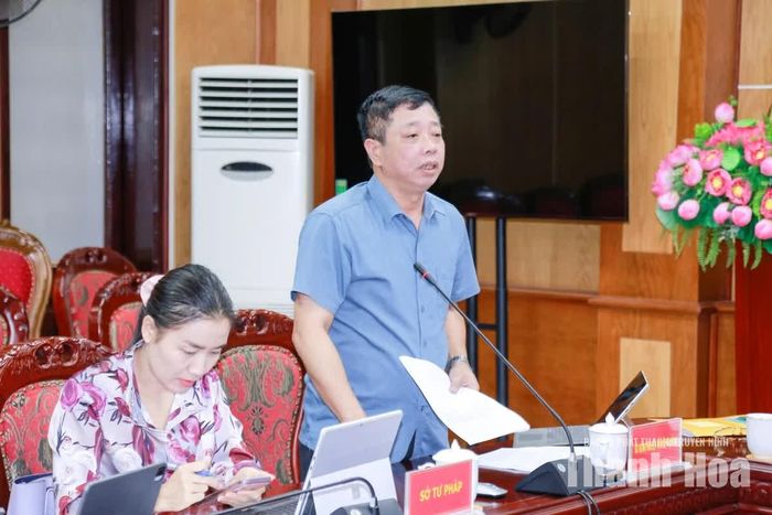 Phó Giám đốc Sở Nông nghiệp và Môi trường phát biểu tại hội nghị.