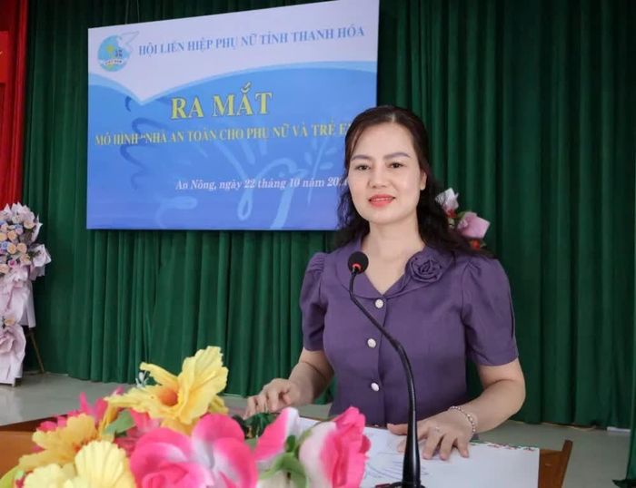Phó Chủ tịch Hội LHPN tỉnh Bùi Thị Mai Hoan phát biểu tại lễ ra mắt.