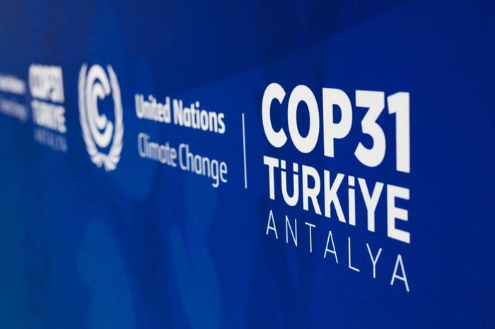 COP31 tại thành phố Antalya, Thổ Nhĩ Kỳ, có sáng kiến “35 by 35” được kỳ vọng sẽ định hình kỷ nguyên điện hóa toàn cầu. Nguồn ảnh: AFP