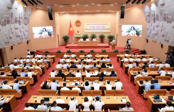 Toàn cảnh phiên chất vấn. Ảnh: Thái Thành