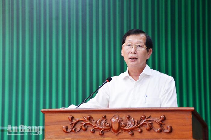 Phó Chủ tịch UBND tỉnh, Trưởng Ban Chỉ đạo 515 tỉnh An Giang Lê Văn Phước phát biểu tại hội nghị.