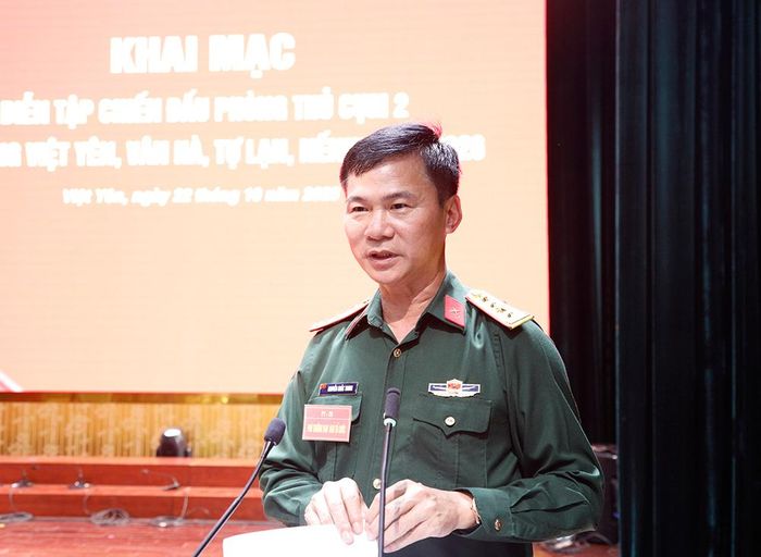 Đại tá Nguyễn Khắc Trung phát biểu chỉ đạo công tác diễn tập.