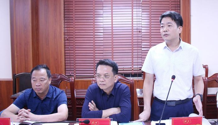 Lãnh đạo UBND phường Gia Bình làm rõ kết quả đạt được, khó khăn, vướng mắc trong hoạt động của các trường sau sáp nhập.