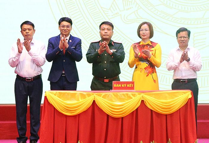 Các đơn vị ký kết quy chế phối hợp chỉ đạo tuyên truyền giai đoạn 2026 - 2028.