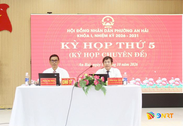 Thường trực HĐND phường chủ trì kỳ họp.