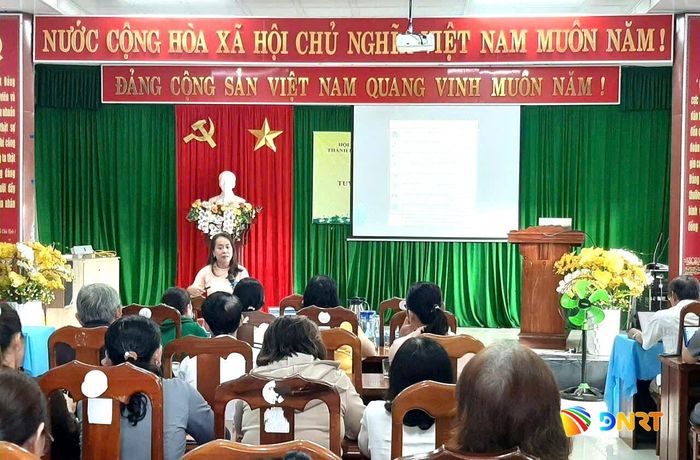 Quang cảnh buổi tuyên truyền pháp luật tại xã Tam Hải. Ảnh: DUY AN