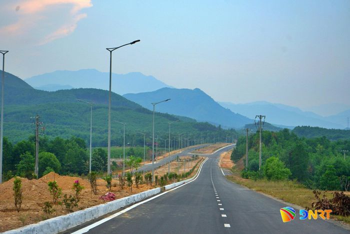 Tuyến đường vành đai phía Tây qua địa bàn xã Hòa Vang. Ảnh: XUÂN SƠN