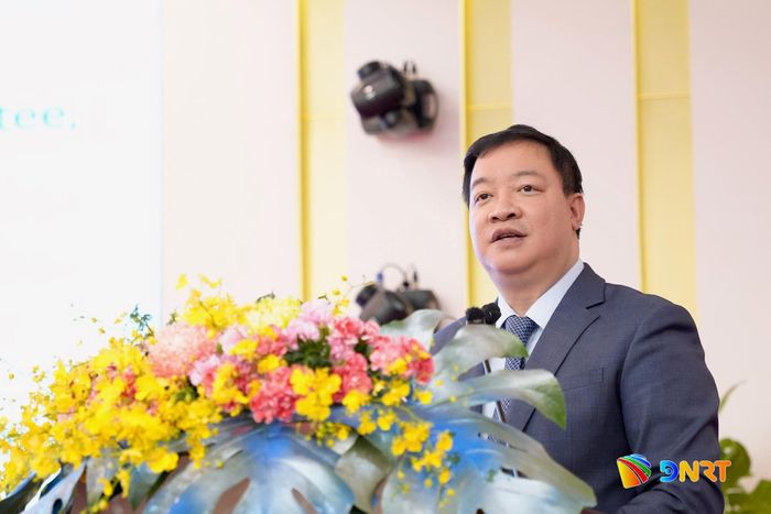Phó Chủ nhiệm Ủy ban Công tác về các tổ chức phi chính phủ nước ngoài, Phó Chủ tịch Liên hiệp các tổ chức hữu nghị Việt Nam Nguyễn Ngọc Hùng phát biểu tại hội thảo. Ảnh: T.CÔNG