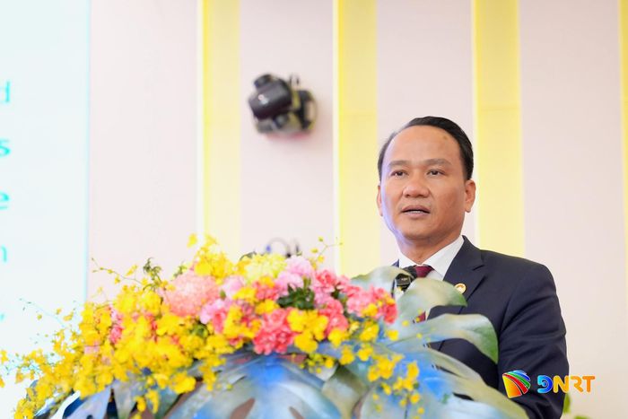 Phó Bí thư Thành ủy, Chủ tịch Ủy ban MTTQ Việt Nam thành phố Nguyễn Đình Vĩnh phát biểu tại hội thảo. Ảnh: T.CÔNG