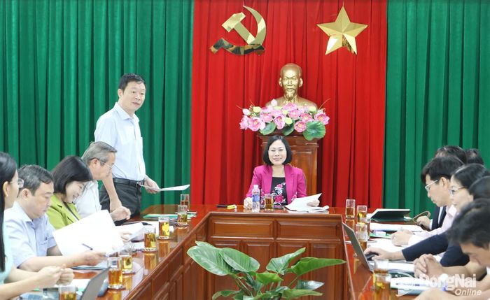 Giám đốc Sở Dân tộc và Tôn giáo thành phố Đồng Nai Trần Thanh Hòa phát biểu tại hội nghị. Ảnh: Văn Truyên