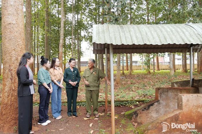 Di tích An Lộc “Nhà và đường hầm” (Dinh tỉnh trưởng Bình Long) gắn với trận chiến 32 ngày đêm năm 1972, là địa chỉ lịch sử góp phần giáo dục truyền thống cách mạng và lòng yêu nước. Ảnh: Tiến Dũng