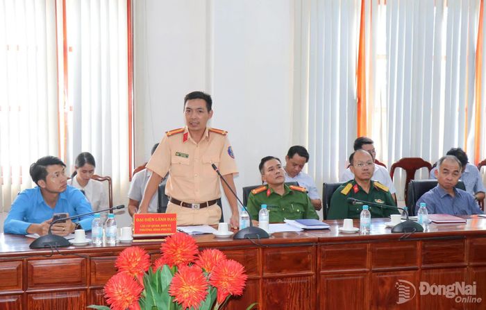 Các đại biểu phát biểu ý kiến tại buổi làm việc. Ảnh: Ngọc Thảo
