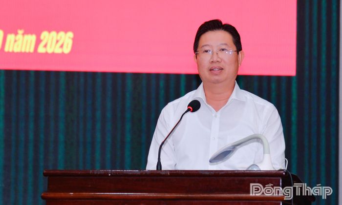 Đồng chí Huỳnh Minh Tuấn phát biểu tại hội nghị.