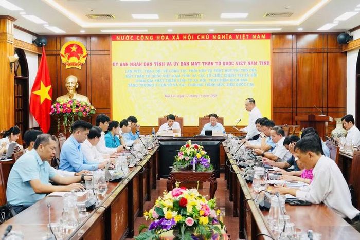  Quang cảnh buổi làm việc. Ảnh: Nguyễn Hân 