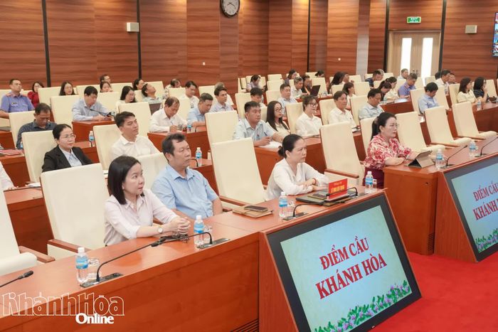 Quang cảnh hội nghị tại điểm cầu Khánh Hòa.