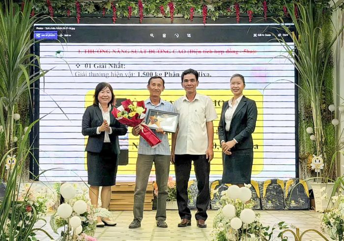 AgriS Ninh Thuận khen thưởng cho những khách hàng xuất sắc niên vụ 2025 - 2026.