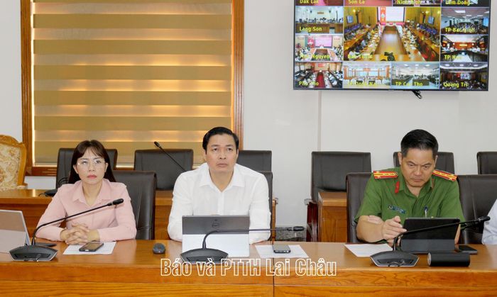 Các đại biểu dự hội nghị. 