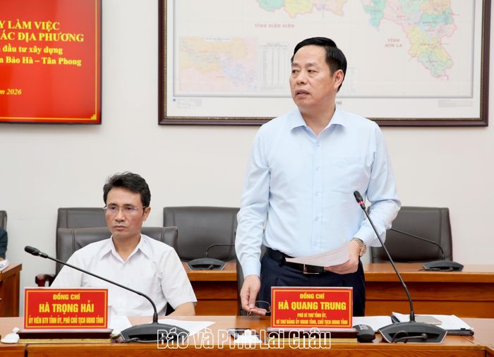 Đồng chí Hà Quang Trung - Chủ tịch UBND tỉnh phát biểu tại buổi làm việc. 