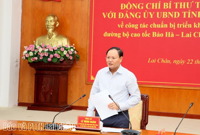 Đồng chí Lê Minh Ngân - Bí thư Tỉnh ủy, Chủ tịch HĐND tỉnh phát biểu kết luận buổi làm việc. 