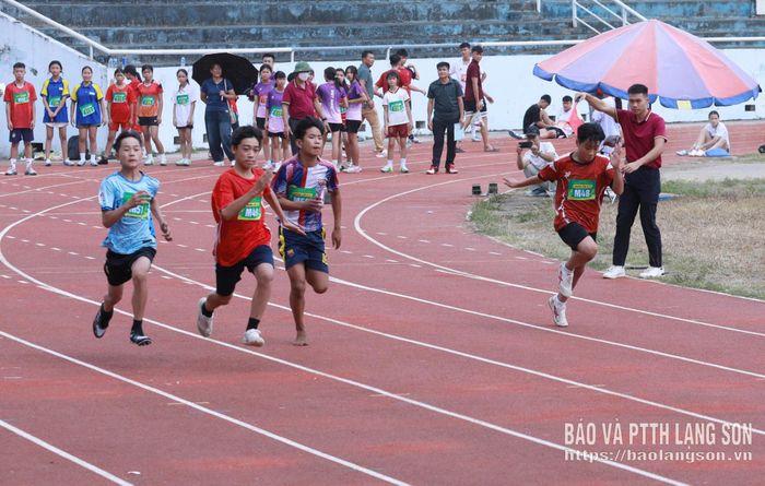 Các vận động viên thi đấu môn Điền kinh, nội dung chạy 100m nam