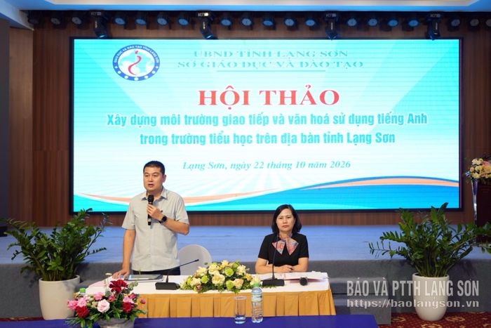 Lãnh đạo Sở Giáo dục và Đào tạo điều hành thảo luận