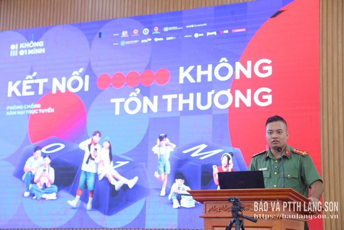 Cán bộ Phòng An ninh mạng, Công an tỉnh triển khai các nội dung của chiến dịch