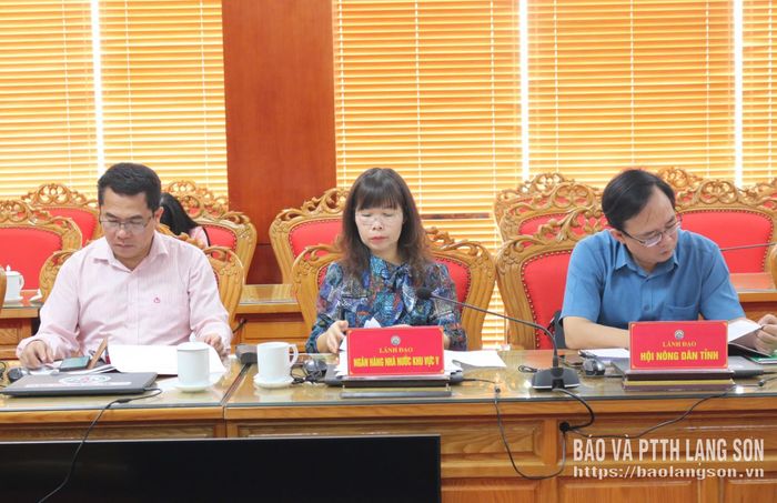 Các đại biểu tham dự phiên họp