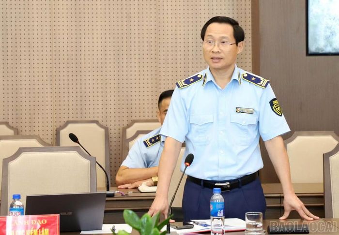 Các đại biểu phát biểu ý kiến.