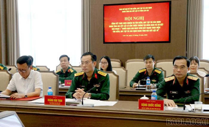 Các đại biểu tham dự hội nghị.