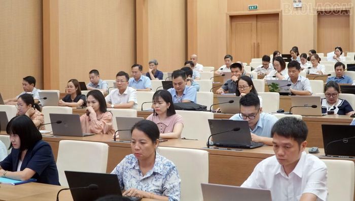 Các đại biểu dự hội nghị tại điểm cầu Tỉnh ủy Lào Cai.