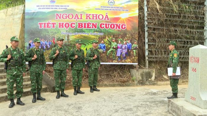 Đồn Biên phòng Pha Long và Đồn Biên phòng Tả Gia Khâu phối hợp tổ chức chương trình ngoại khóa “Tiết học biên cương”.