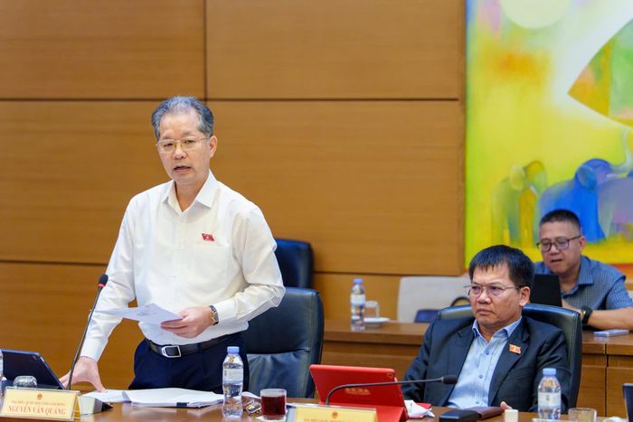 Đại biểu Nguyễn Văn Quảng, Bí thư Trung ương Đảng, Chánh án Tòa án nhân dân tối cao, Đoàn ĐBQH tỉnh Lâm Đồng phát biểu tại phiên thảo luận tổ