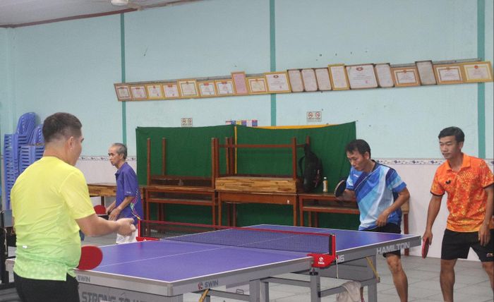 Nhà văn hóa phường Hàm Thắng là nơi sinh hoạt Câu lạc bộ Bóng bàn của người dân