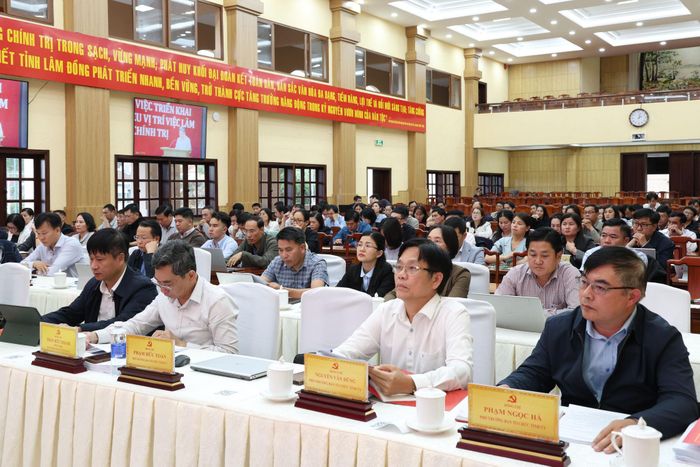 Các đại biểu tham dự hội nghị tại điểm cầu Tỉnh ủy Lâm Đồng
