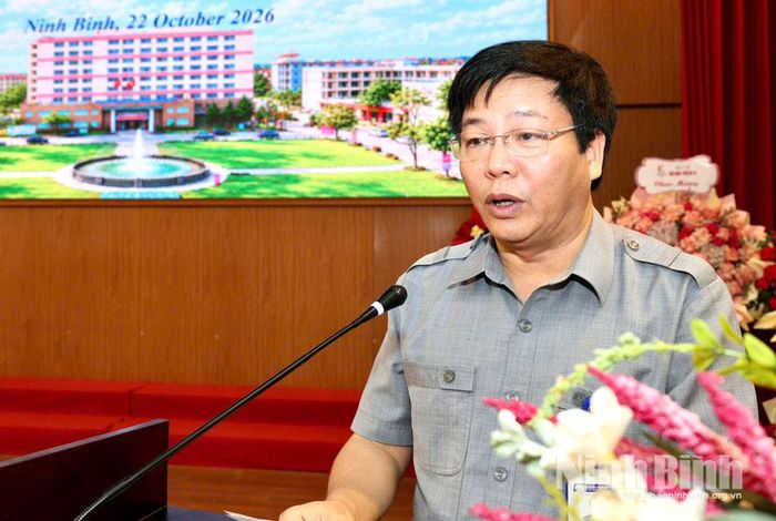 Tiến sĩ, Bác sĩ Trương Tuấn Anh, Hiệu trưởng Trường Đại học Điều dưỡng Nam Định phát biểu tại hội nghị.